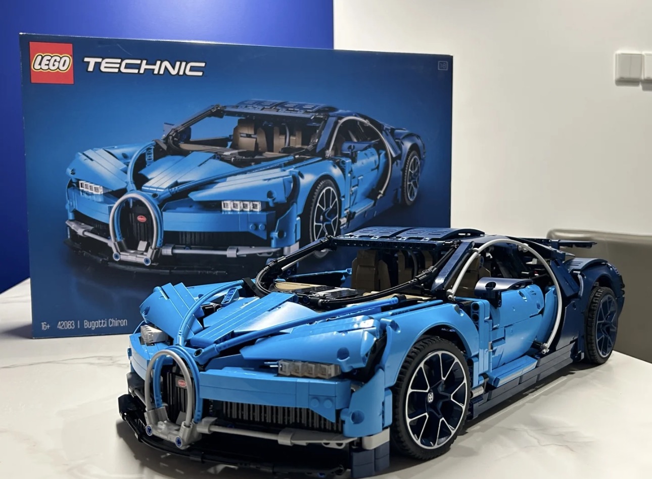 LEGO Technic Bugatti Chiron 42083