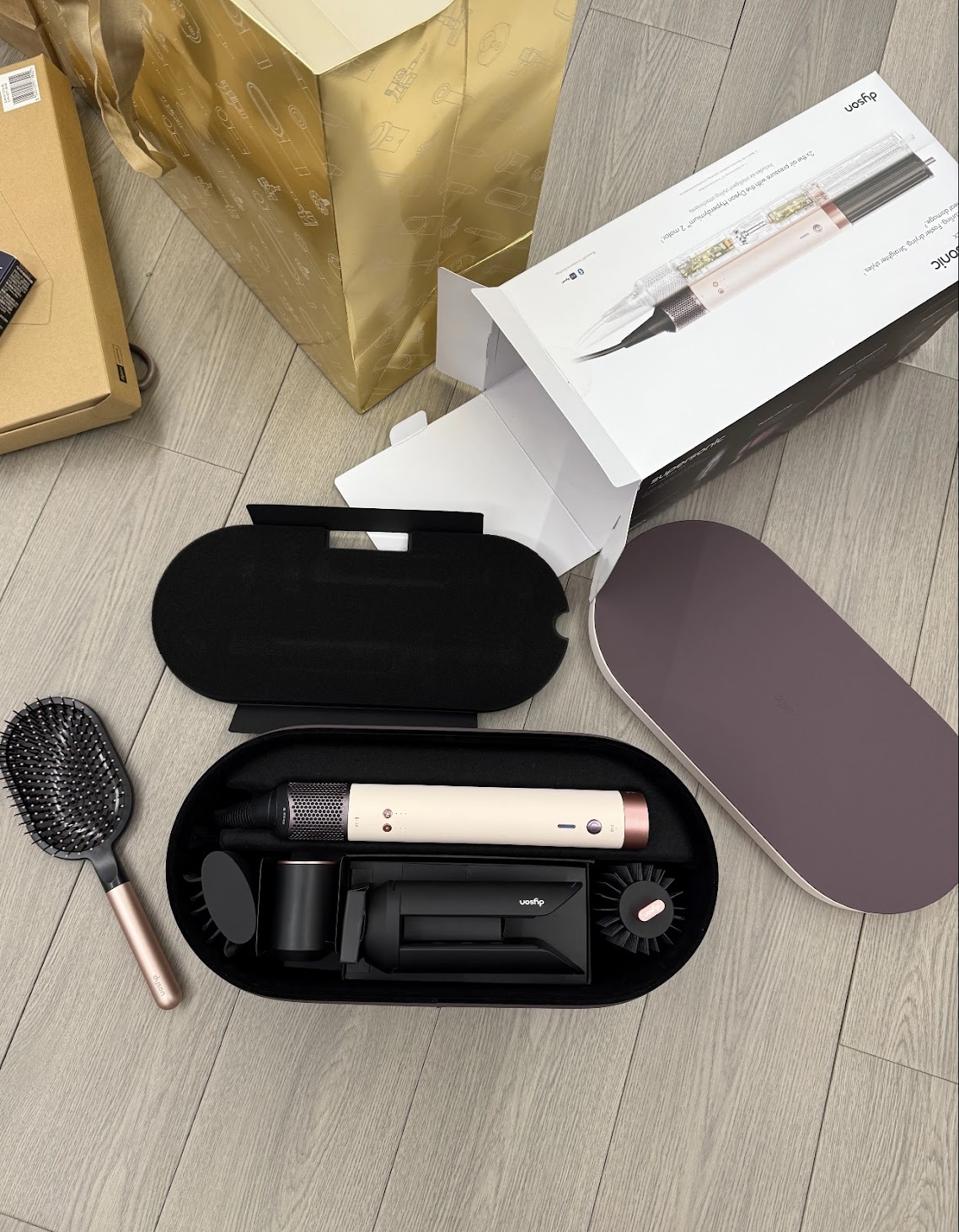 Dyson Airwrap Co-anda2x multi-styler and dryer HS09