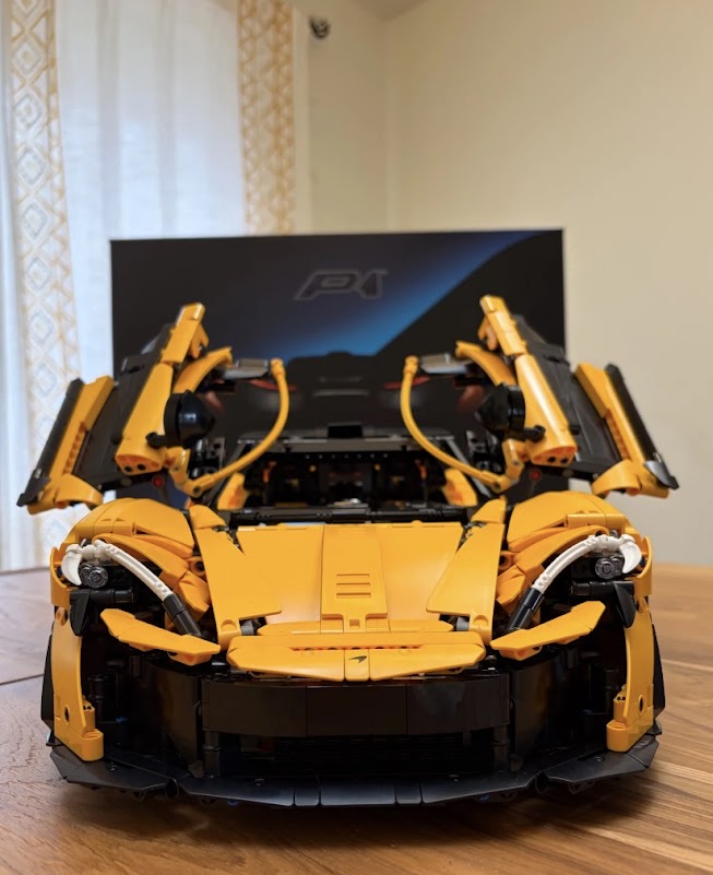 LEGO Technic McLaren 42172 - 2