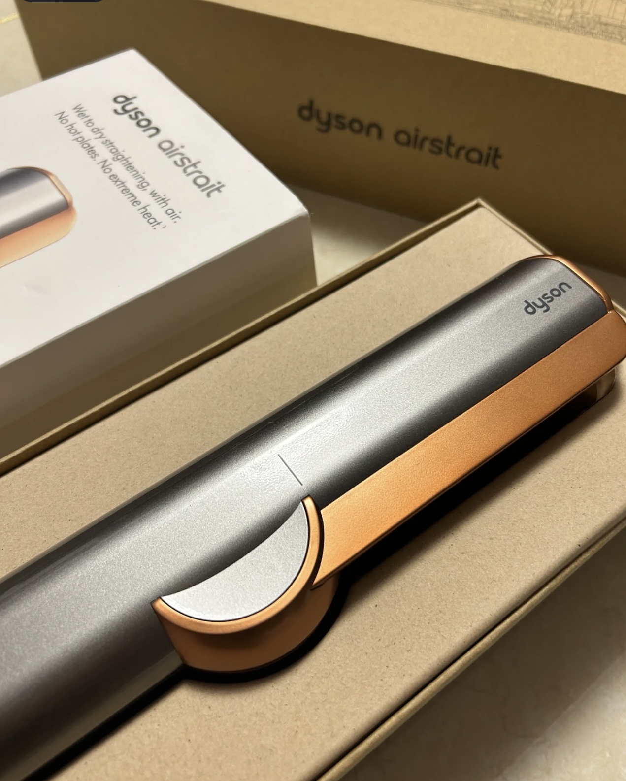 Dyson Airstrait Straightener HT01