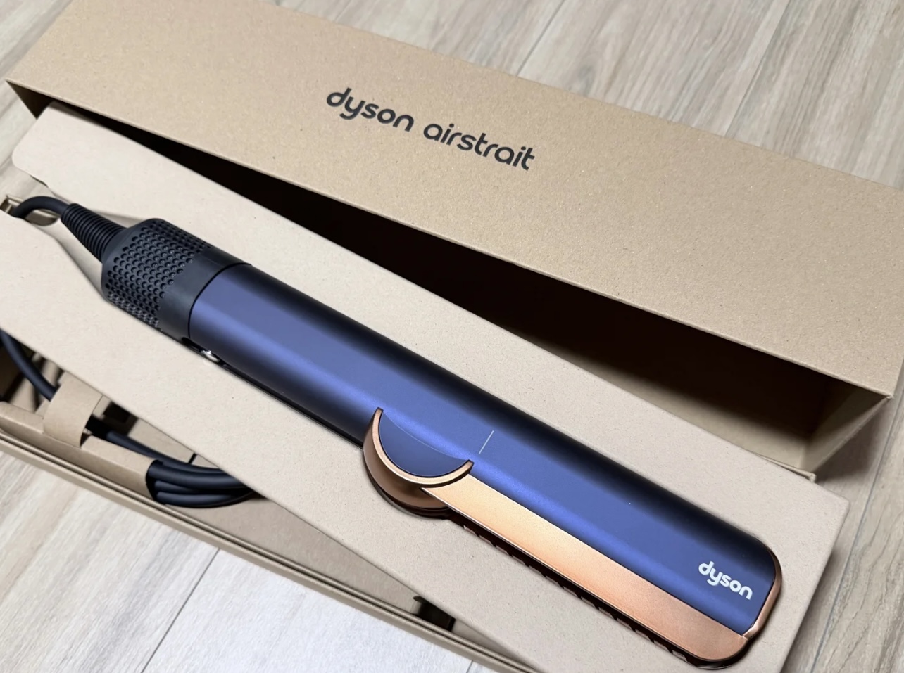 Dyson Airstrait Straightener HT01