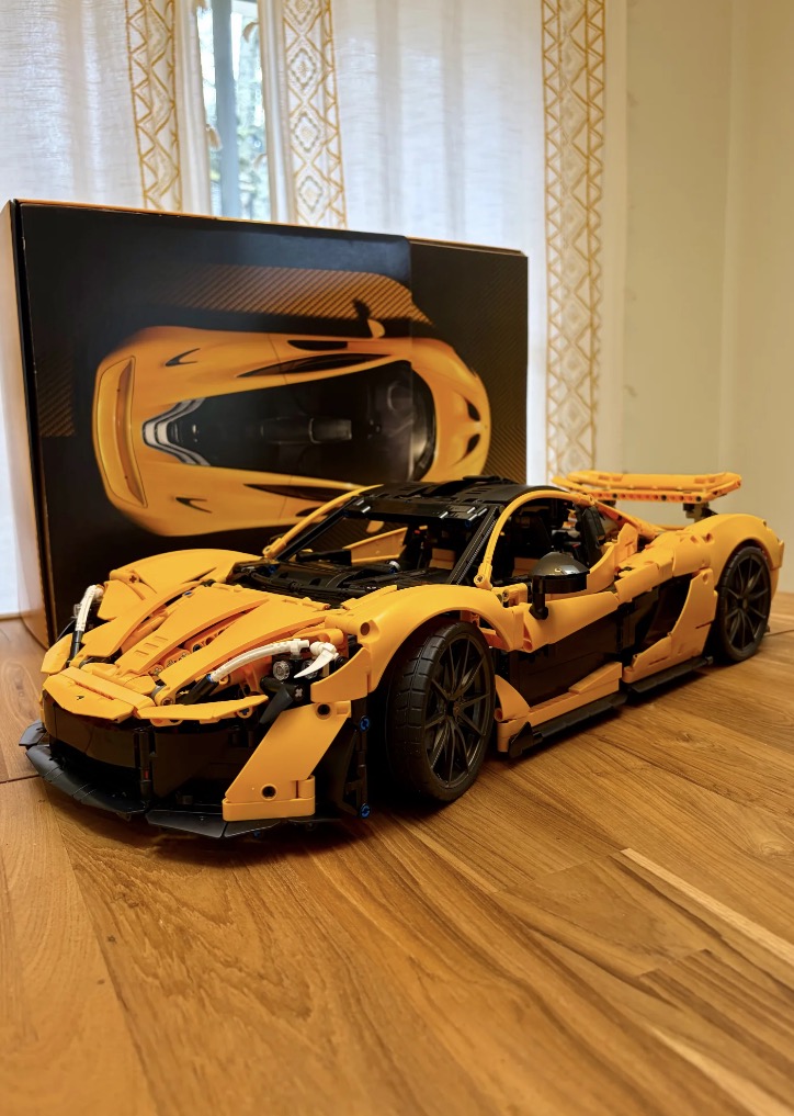 LEGO Technic McLaren 42172 - 3